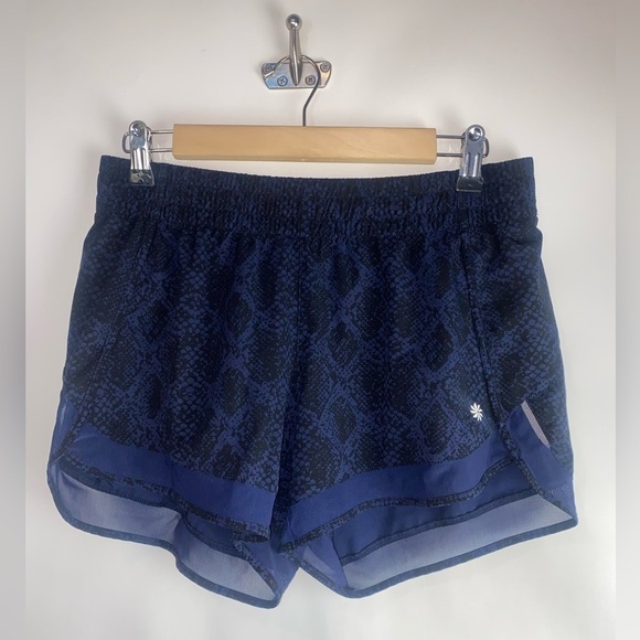 Athleta Mesh Racer Run Short 4” Small blue snakeskin - Picture 2 of 13